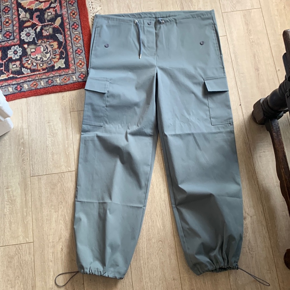 grey parachute pants! Size: S